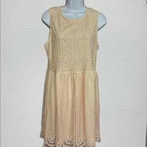 Forever 21 Cream Lace Wedding Dress